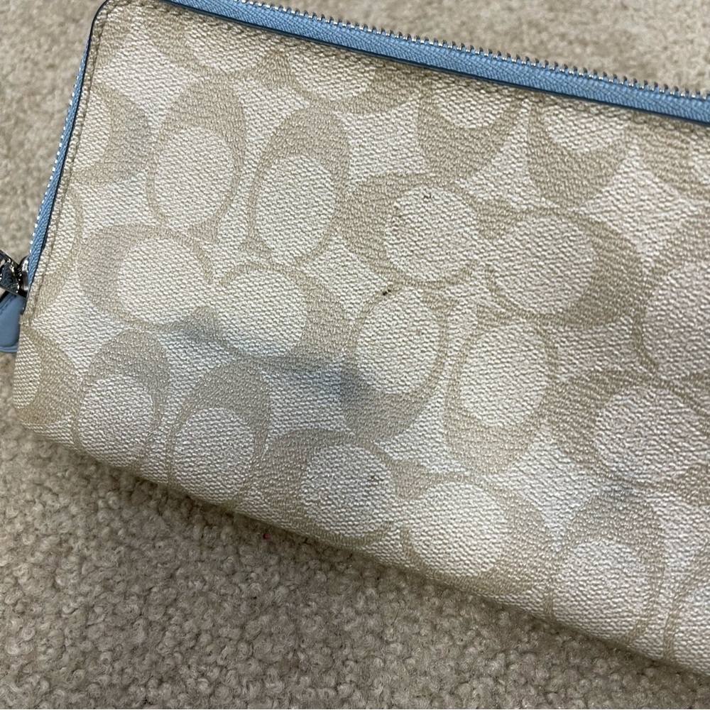 Coach Cream and Blue Wristlet Clutch - Picture 6 of 9
